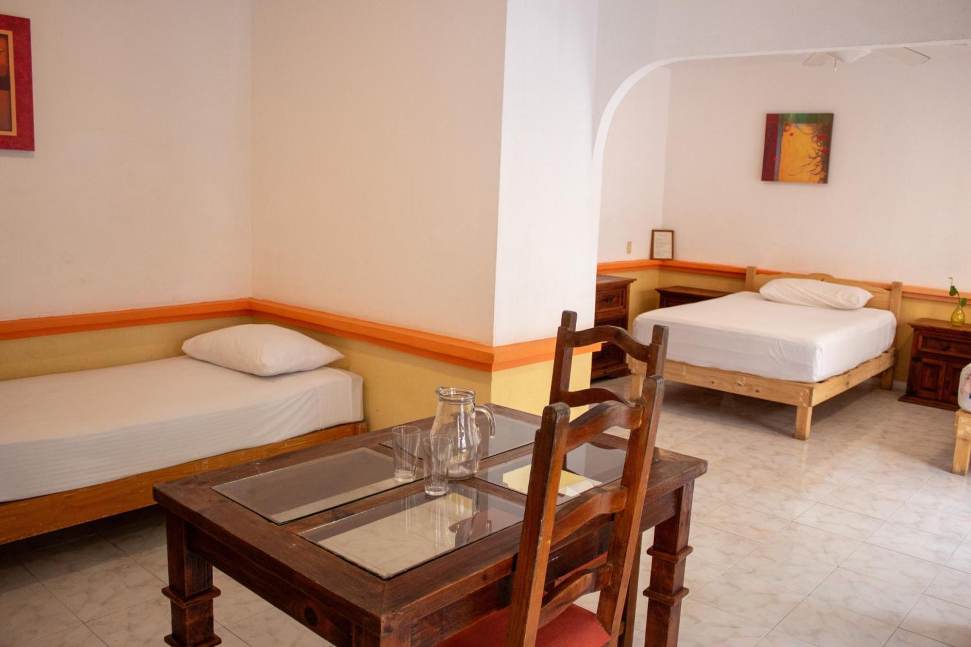 Hotel Vista Caribe 5Ta Av A 5 Pasos De La Playa Playa del Carmen Eksteriør bilde